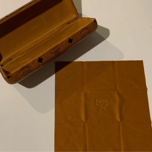 ♥️SOLD♥️MCM Glasses - Picture 8 of 15